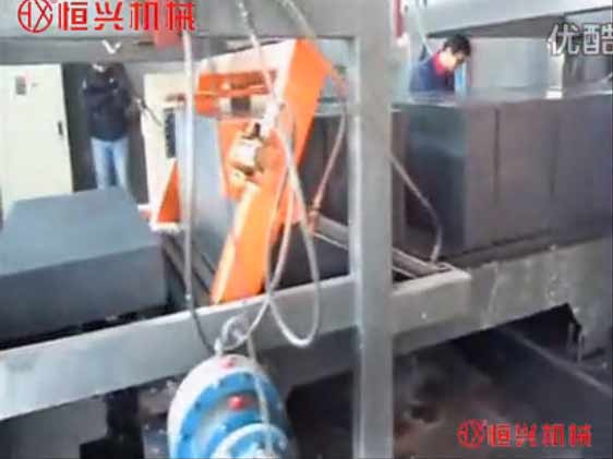 陶粒自(zi)保溫砌(qi)塊切割(ge)生産線(xian)