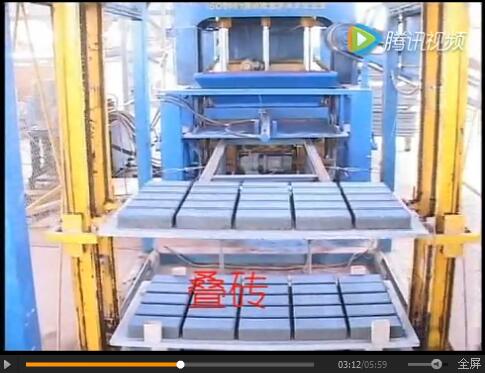 10型砌塊(kuài)成型機(jī) 混凝土(tu)砌塊成(chéng)型機